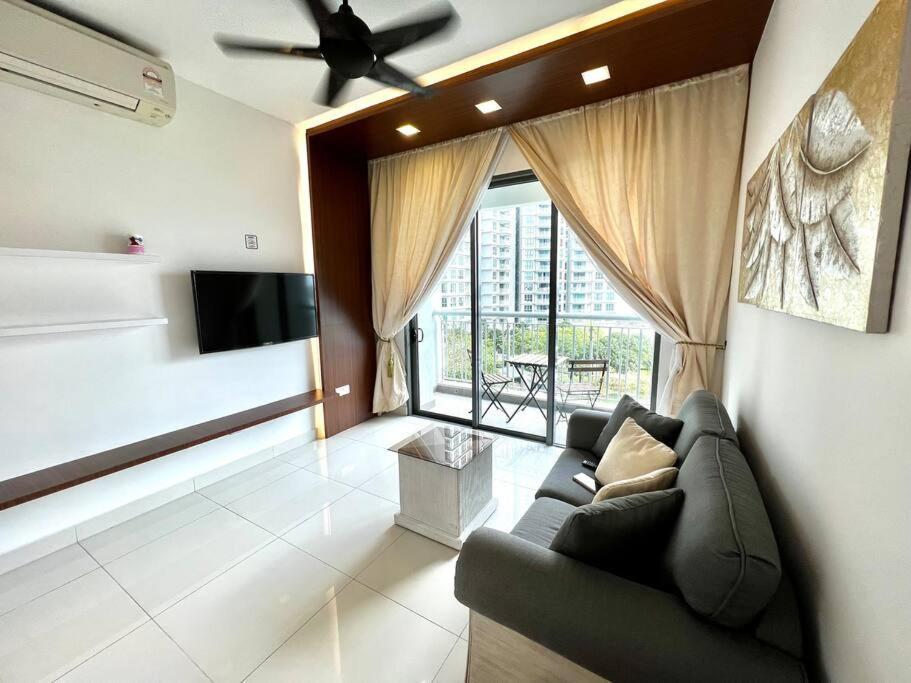 Teega Puteri Harbour Iskandar Puteri #poolview Seaview